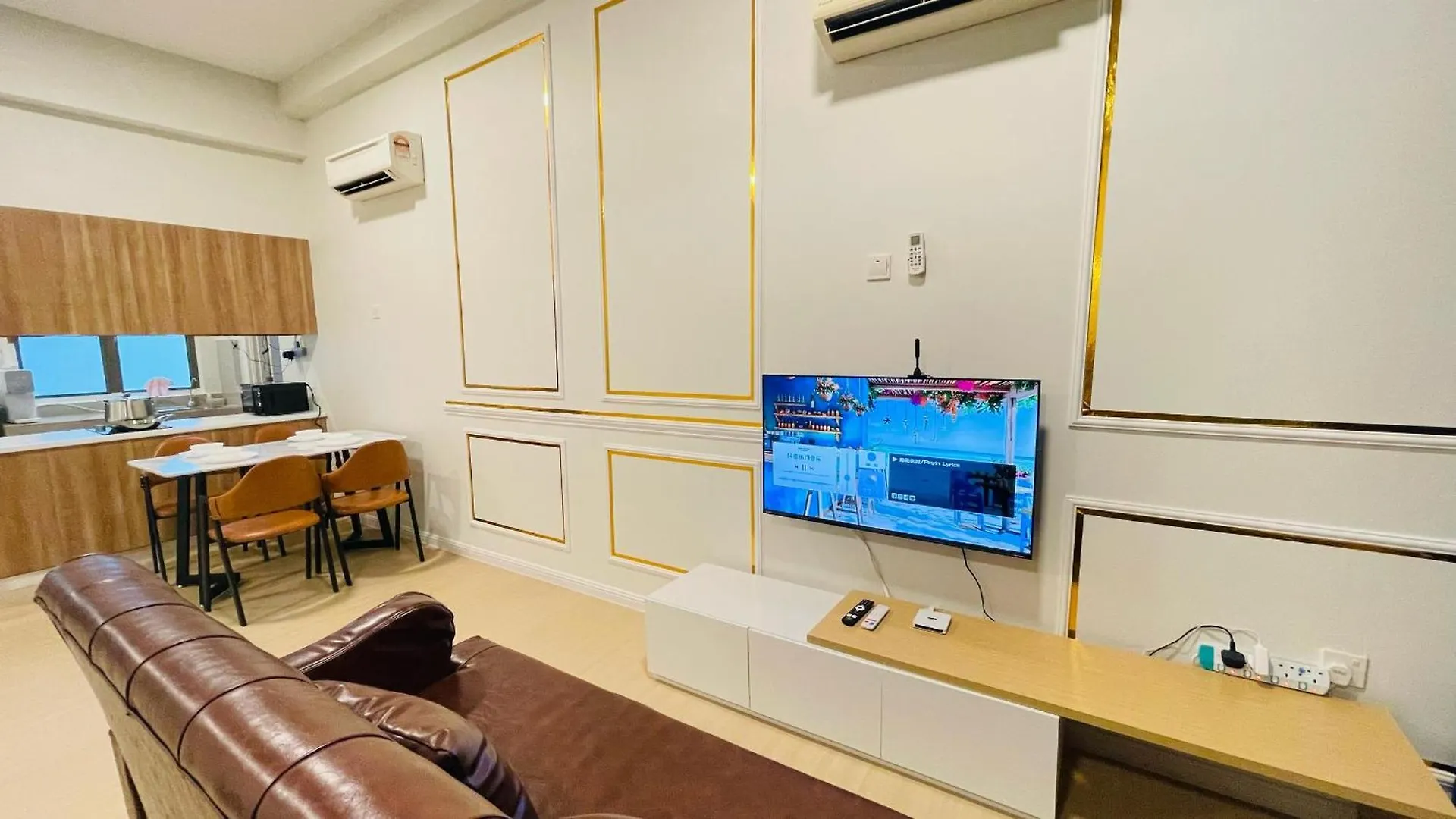 Sky Lake Mount Austin Netflix & Lake View Studio Johor Bahru 0*,